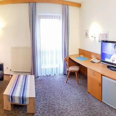 Anders Hotel